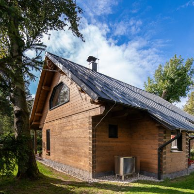 Moderní roubenka v Děčíně